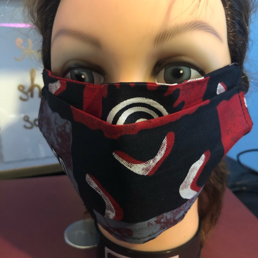 Face mask - Picture 7 of 8